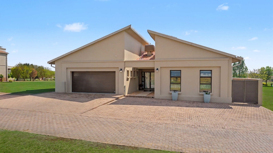 3 Bedroom Property for Sale in Club Milos Estate Free State